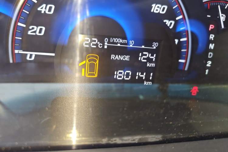 Used Honda Elysion 2012 2.4L VTi Luxury Edition Odometer Close Up