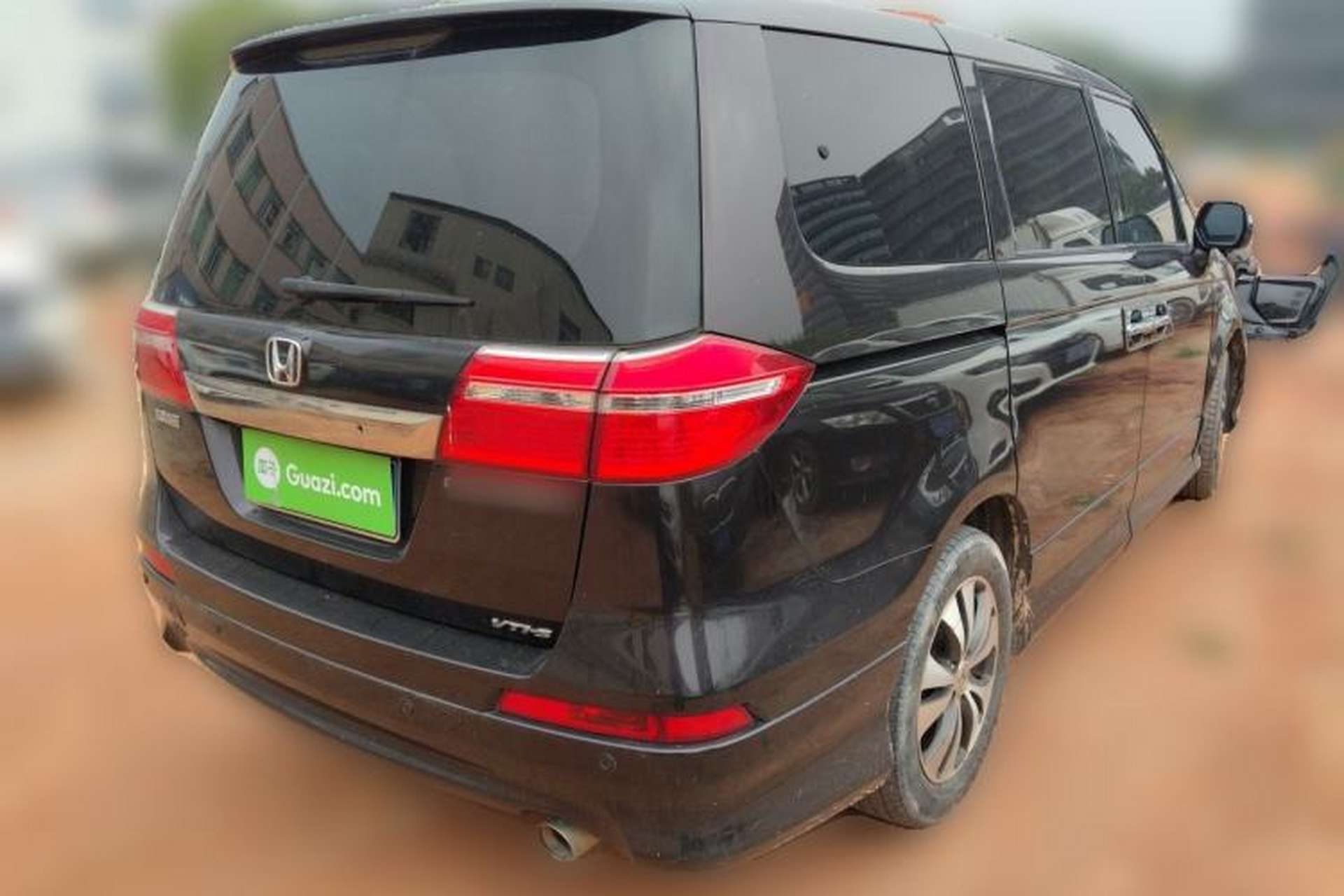 Used Honda Elysion 2012 2.4L VTi-S Prestige Edition Rear Right 45 Deg