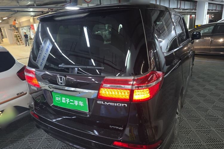 Used Honda Elysion 2012 2.4L VTi-S Prestige Edition Rear Right 45 Deg