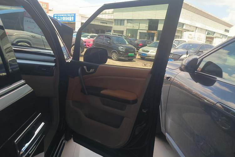 Used Honda Elysion 2012 2.4L VTi Luxury Edition Right Front Door Interior