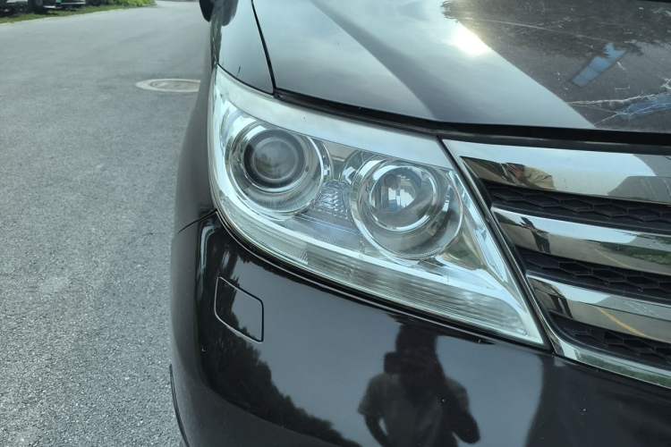 Used Honda Elysion 2012 2.4L VTi-S Prestige Edition Right Front Headlight