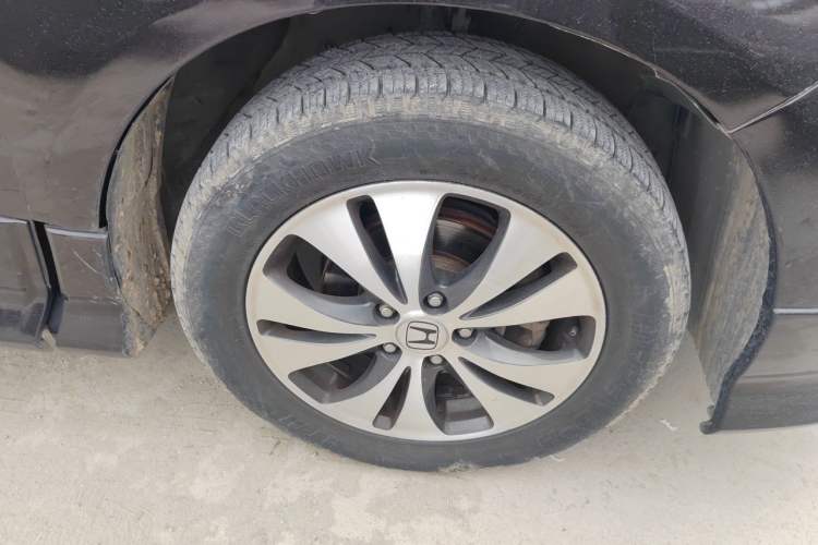 Used Honda Elysion 2012 2.4L VTi-S Prestige Edition Right Front Wheel Hub