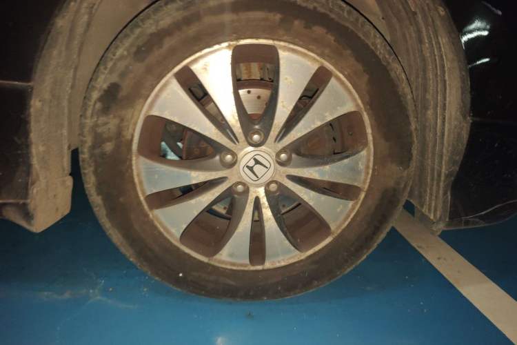 Used Honda Elysion 2012 2.4L VTi-S Prestige Edition Right Front Wheel Hub