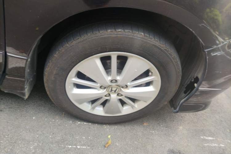 Used Honda Elysion 2012 2.4L VTi Luxury Edition Right Front Wheel Hub