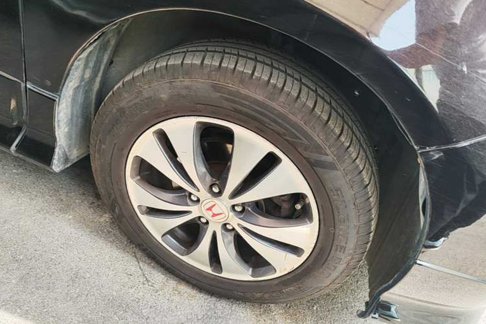 Used Honda Elysion 2012 2.4L VTi-S Prestige Edition Right Front Wheel Hub
