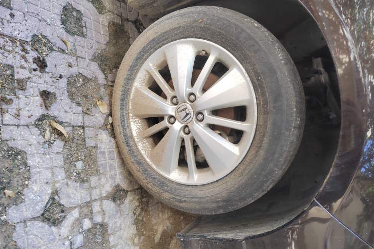 Used Honda Elysion 2012 2.4L VTi Comfort Edition Right Front Wheel Hub