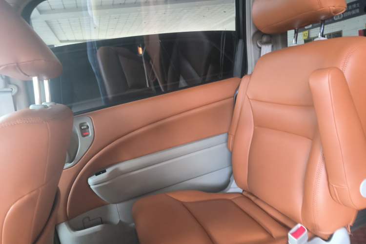 Used Honda Elysion 2012 2.4L VTi Luxury Edition Right Rear Door Interior