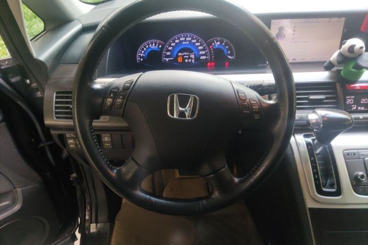 Used Honda Elysion 2012 2.4L VTi Luxury Edition Steering Wheel