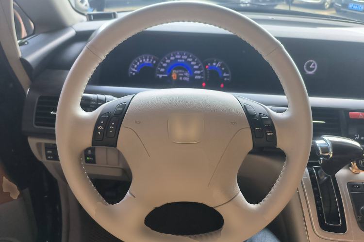 Used Honda Elysion 2012 2.4L VTi Luxury Edition Steering Wheel