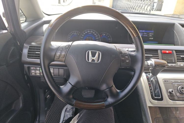 Used Honda Elysion 2012 2.4L VTi Luxury Edition Steering Wheel