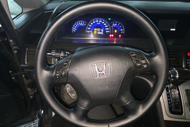 Used Honda Elysion 2012 2.4L VTi-S Prestige Edition Steering Wheel