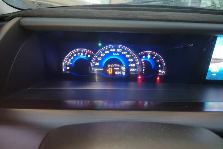 Used Honda Elysion 2012 2.4L VTi-S Prestige Edition Odometer Close Up