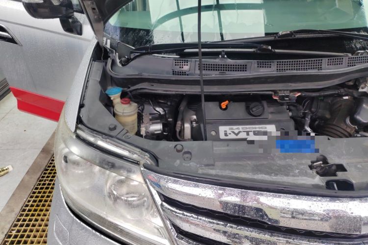 Used Honda Elysion 2012 2.4L VTi Luxury Edition Engine Bay Right