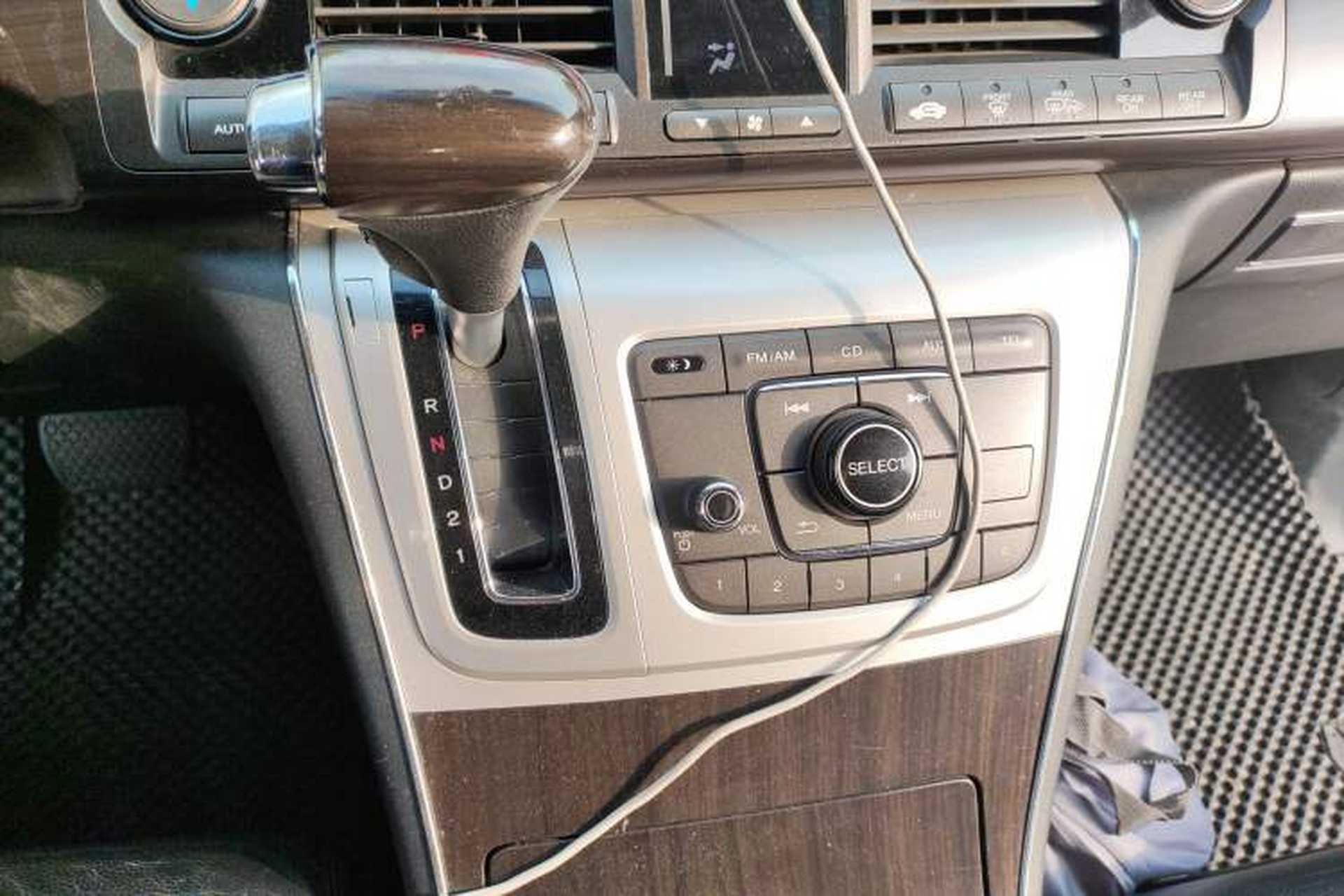 Used Honda Elysion 2012 2.4L VTi-S Prestige Edition Gear Lever