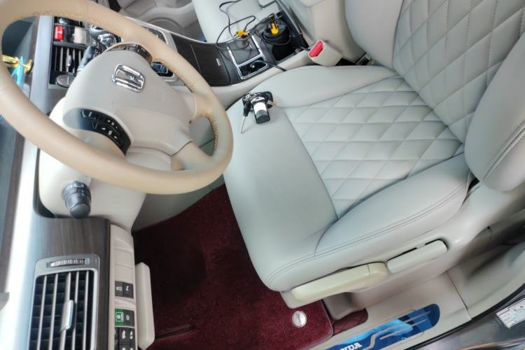 Used Honda Elysion 2012 2.4L VTi Luxury Edition Left Front Seat