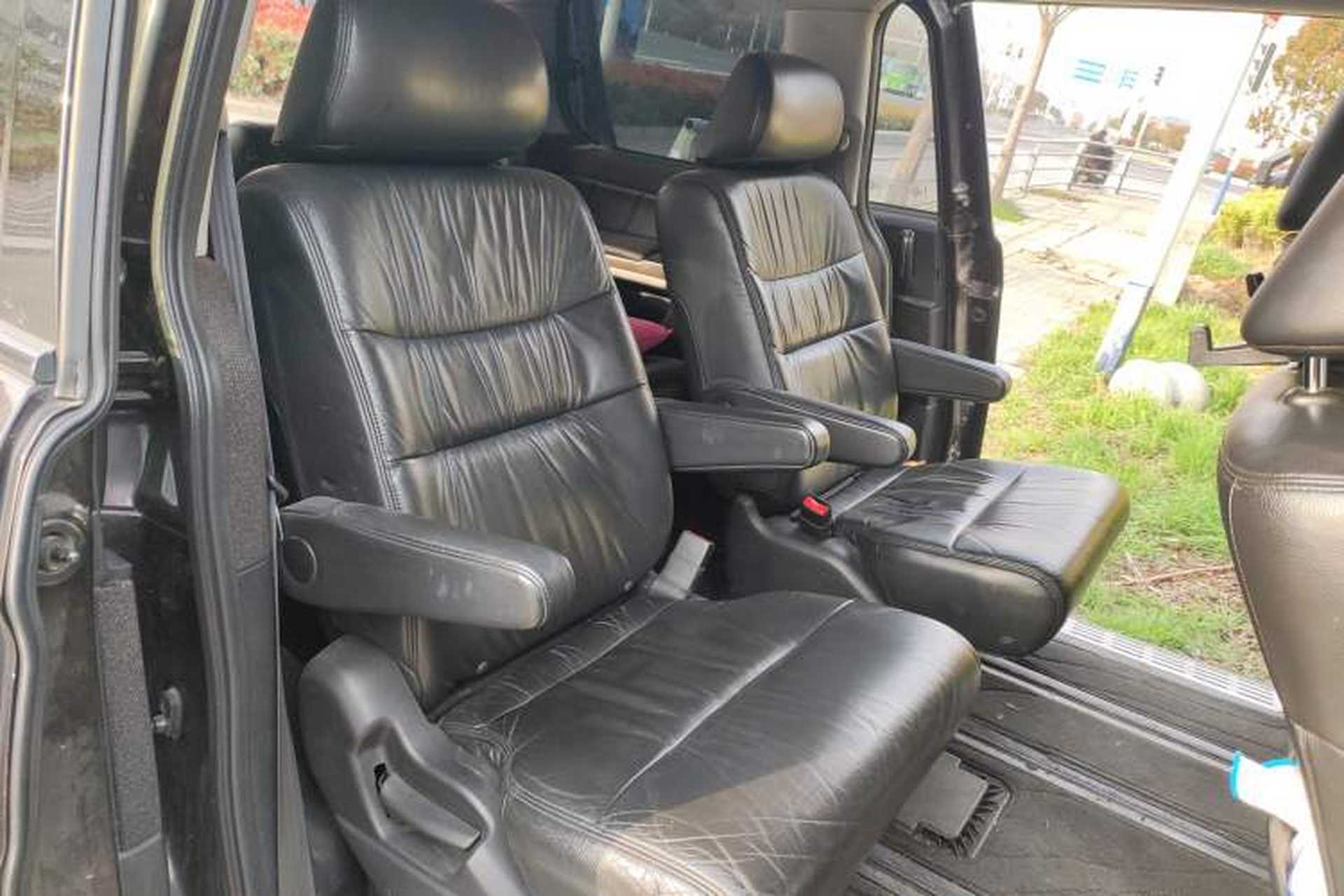Used Honda Elysion 2012 2.4L VTi-S Prestige Edition Left Rear Seat