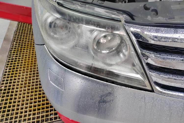 Used Honda Elysion 2012 2.4L VTi Luxury Edition Right Front Headlight
