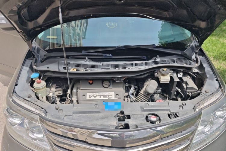Used Honda Elysion 2012 2.4L VTi-S Prestige Edition Engine Bay