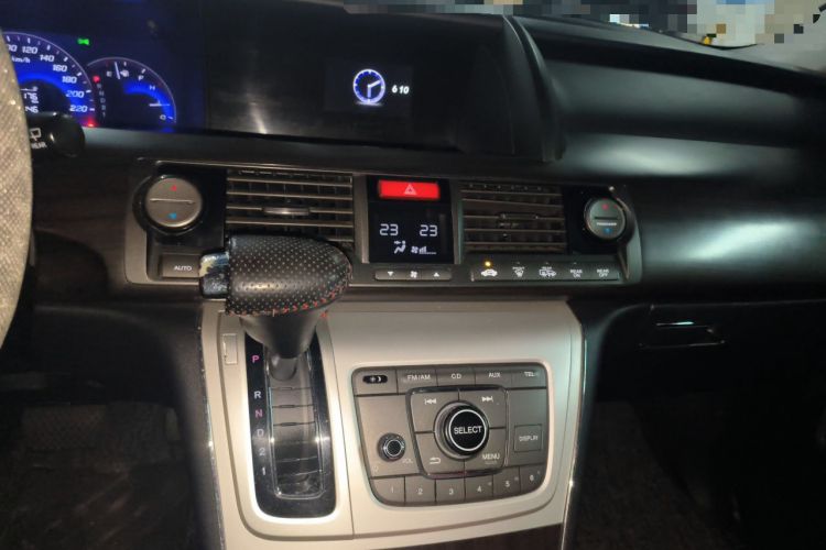 Used Honda Elysion 2012 2.4L VTi-S Prestige Edition Audio And AC Panel