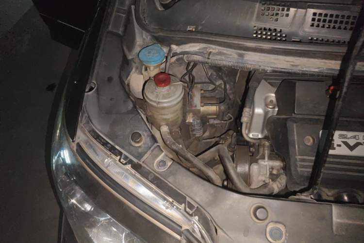 Used Honda Elysion 2012 2.4L VTi-S Prestige Edition Engine Bay Right