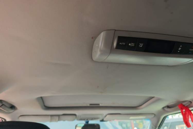 Used Honda Elysion 2012 2.4L VTi-S Prestige Edition Headliner