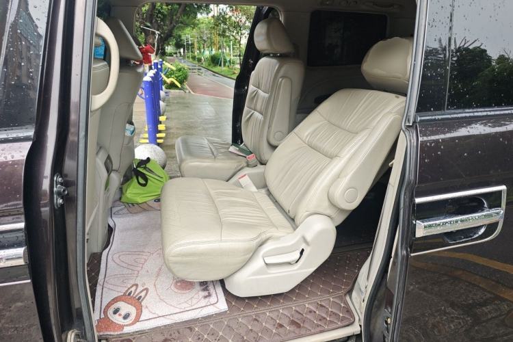 Used Honda Elysion 2012 2.4L VTi-S Prestige Edition Left Rear Seat