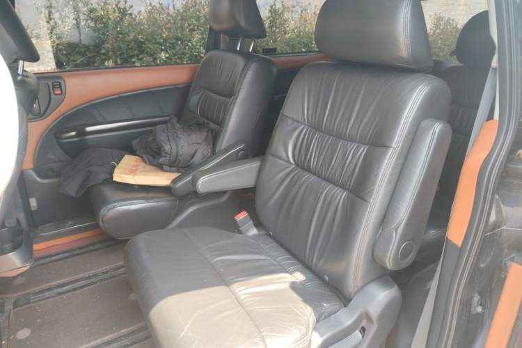 Used Honda Elysion 2012 2.4L VTi-S Prestige Edition Left Rear Seat