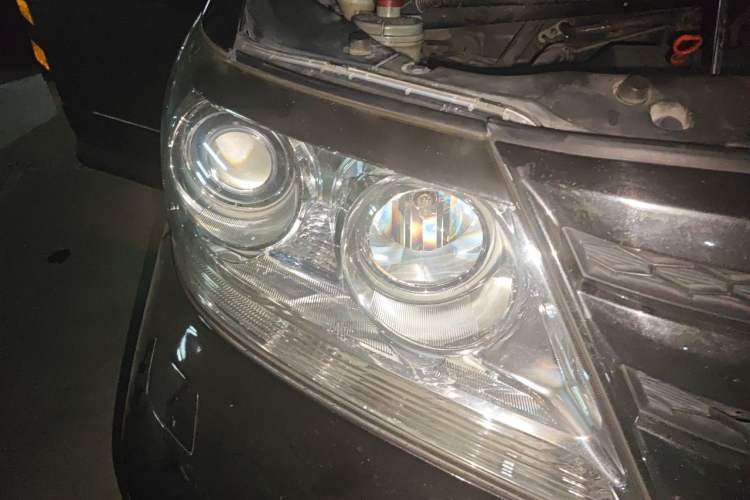 Used Honda Elysion 2012 2.4L VTi-S Prestige Edition Right Front Headlight