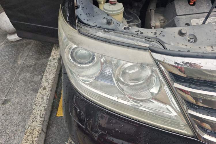 Used Honda Elysion 2012 2.4L VTi-S Prestige Edition Right Front Headlight