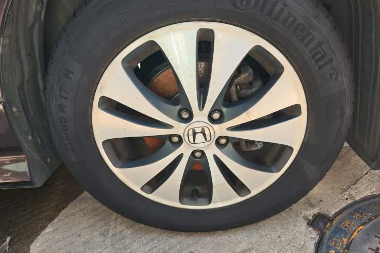 Used Honda Elysion 2012 2.4L VTi-S Prestige Edition Right Front Wheel Hub