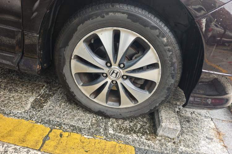 Used Honda Elysion 2012 2.4L VTi-S Prestige Edition Right Front Wheel Hub