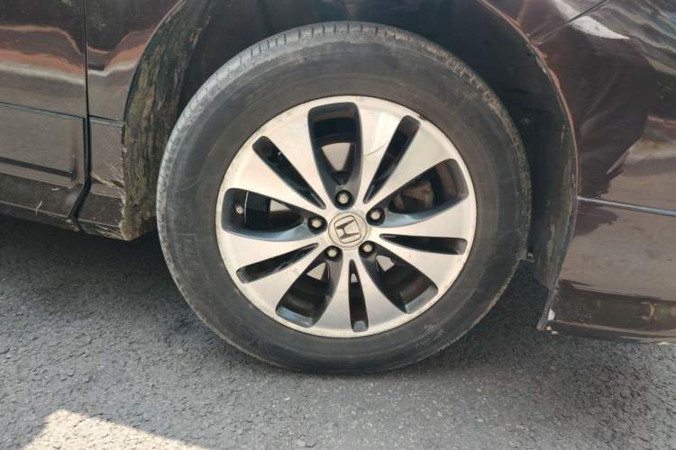 Used Honda Elysion 2012 2.4L VTi-S Prestige Edition Right Front Wheel Hub
