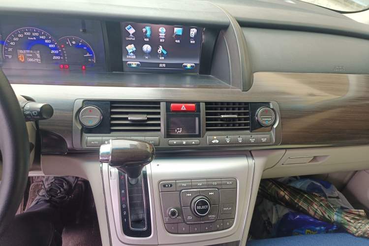 Used Honda Elysion 2012 2.4L VTi Luxury Edition Audio And AC Panel