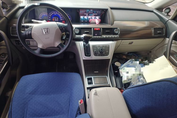 Used Honda Elysion 2012 2.4L VTi Luxury Edition Center Console