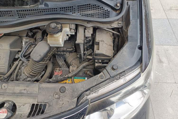 Used Honda Elysion 2012 2.4L VTi Luxury Edition Engine Bay Left
