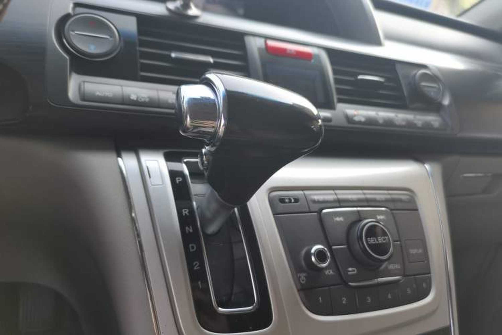 Used Honda Elysion 2012 2.4L VTi-S Prestige Edition Gear Lever