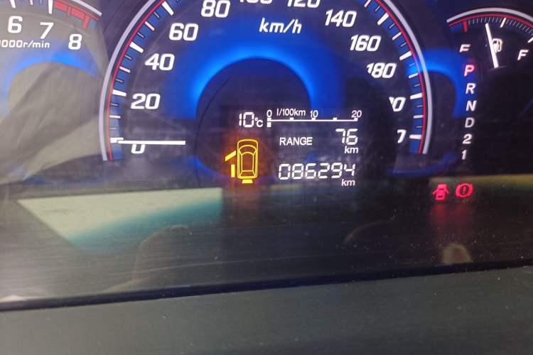 Used Honda Elysion 2012 2.4L VTi Luxury Edition Odometer Close Up