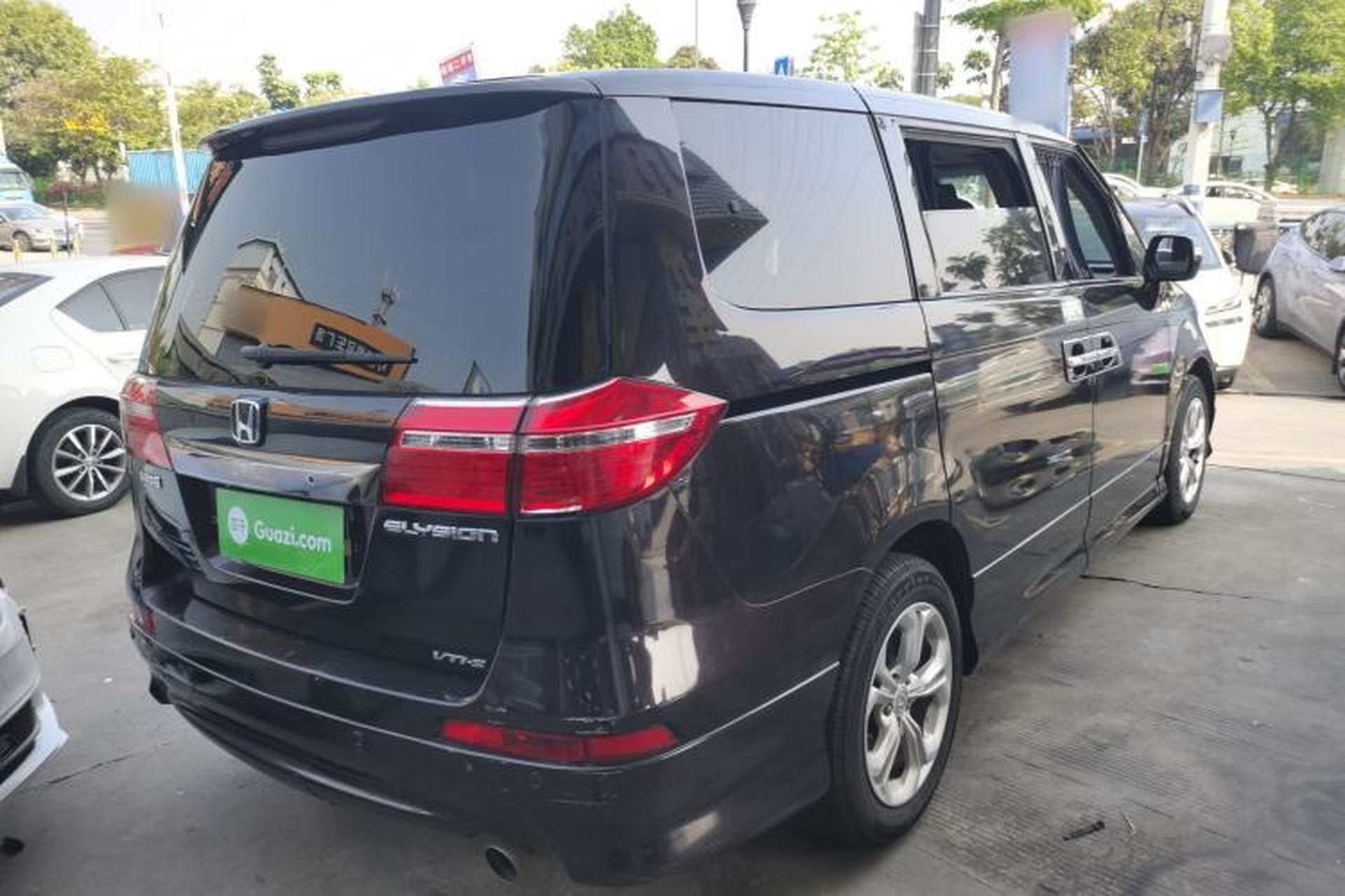 Used Honda Elysion 2012 2.4L VTi-S Prestige Edition Rear Right 45 Deg