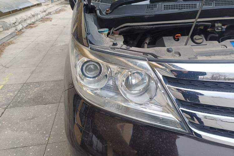 Used Honda Elysion 2012 2.4L VTi Luxury Edition Right Front Headlight