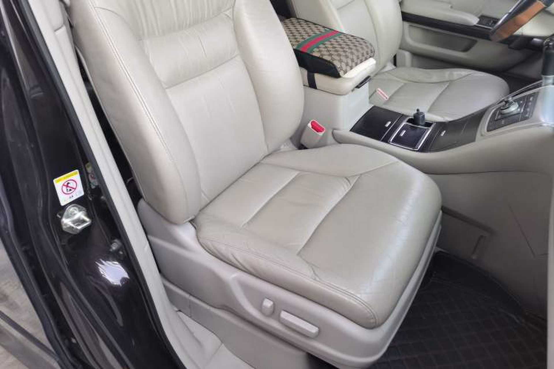 Used Honda Elysion 2012 2.4L VTi-S Prestige Edition Right Front Seat
