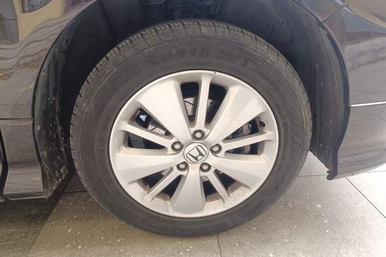 Used Honda Elysion 2012 2.4L VTi Luxury Edition Right Front Wheel Hub