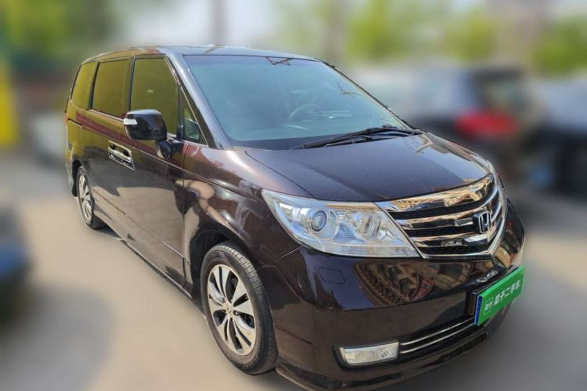 Used Honda Elysion 2012 2.4L VTi-S Prestige Edition Front Right 45 Deg