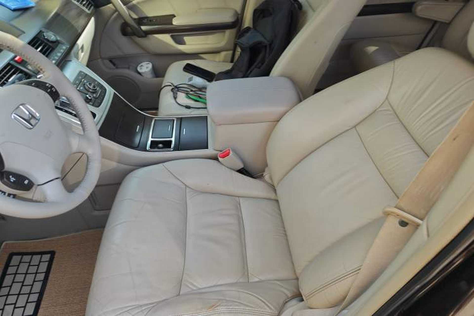 Used Honda Elysion 2012 2.4L VTi-S Prestige Edition Left Front Seat