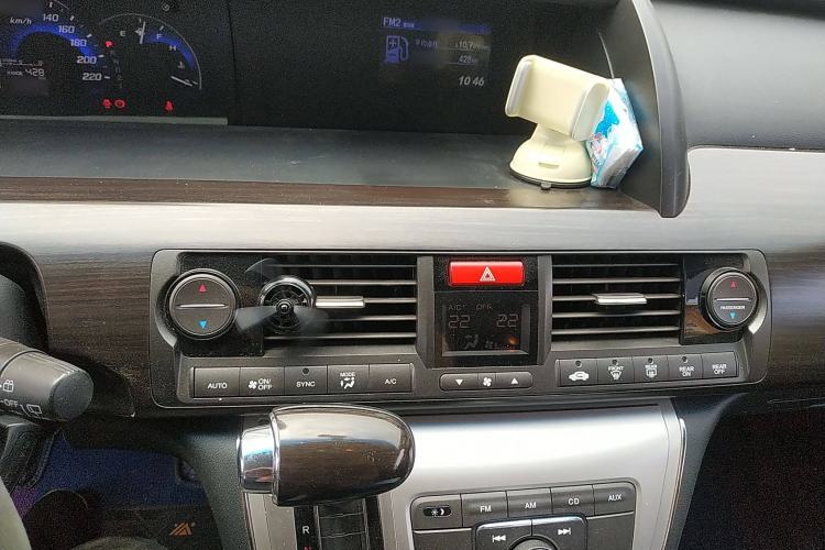 Used Honda Elysion 2012 2.4L VTi Luxury Edition Audio And AC Panel