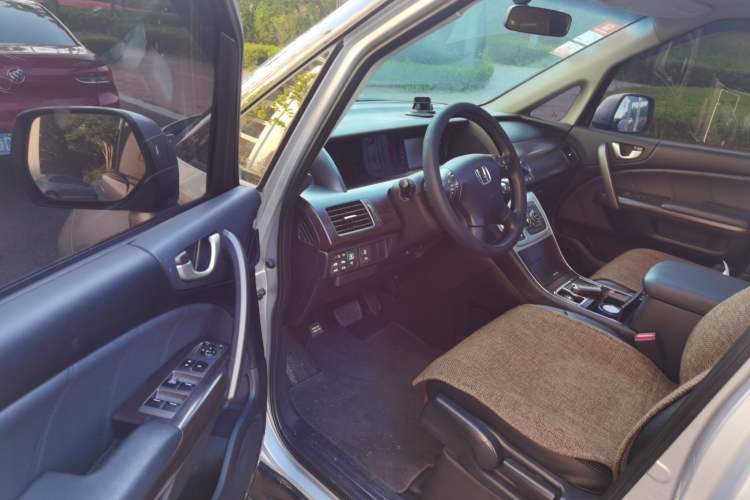 Used Honda Elysion 2012 2.4L VTi Luxury Edition Driver Seat