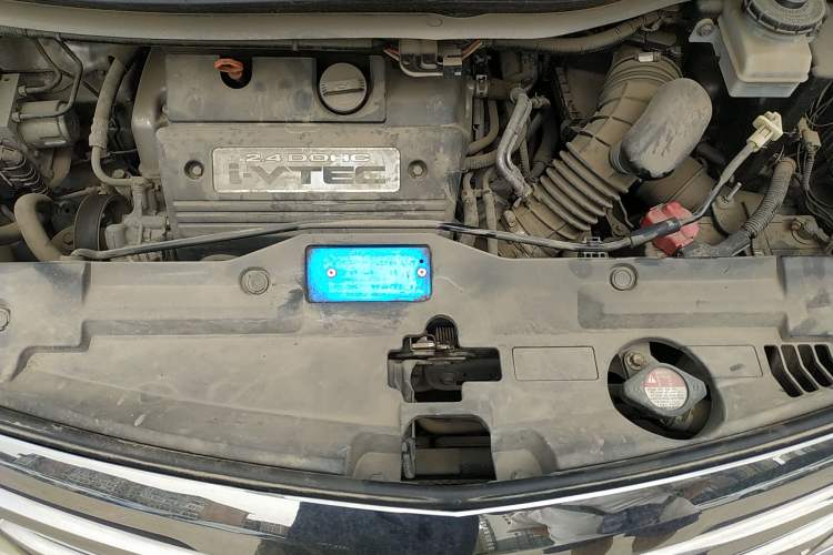 Used Honda Elysion 2012 2.4L VTi Luxury Edition Engine Bay