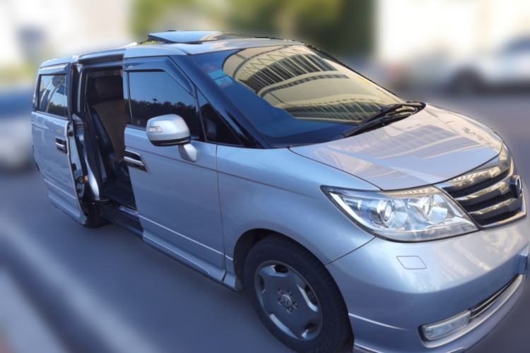 Used Honda Elysion 2012 2.4L VTi Luxury Edition Front Right 45 Deg