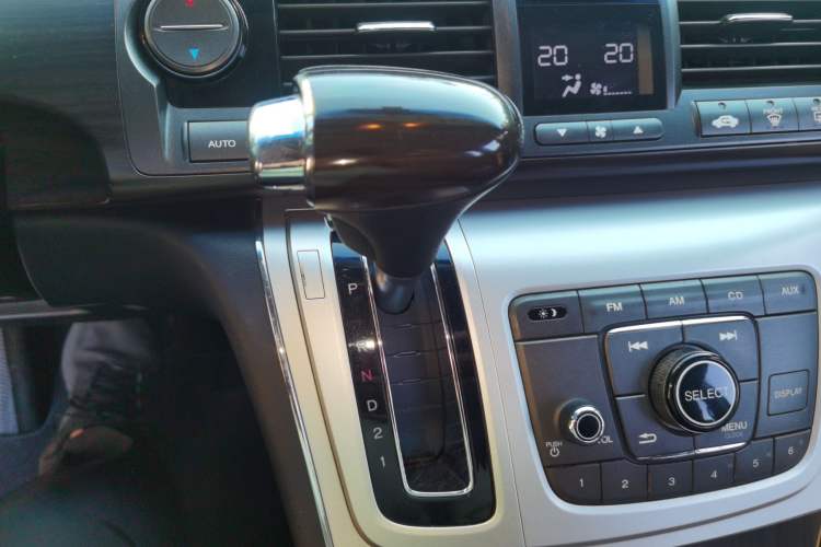 Used Honda Elysion 2012 2.4L VTi Luxury Edition Gear Lever