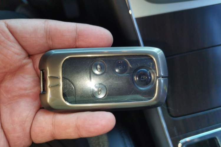 Used Honda Elysion 2012 2.4L VTi Luxury Edition Vehicle Key