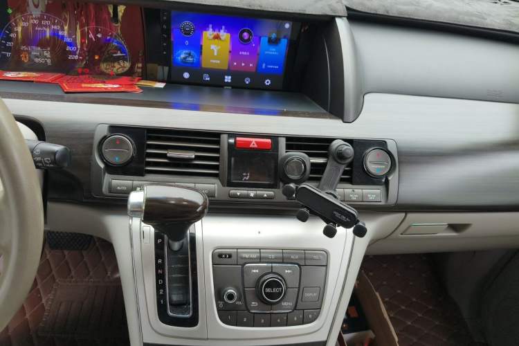 Used Honda Elysion 2012 2.4L VTi-S Prestige Edition Audio And AC Panel